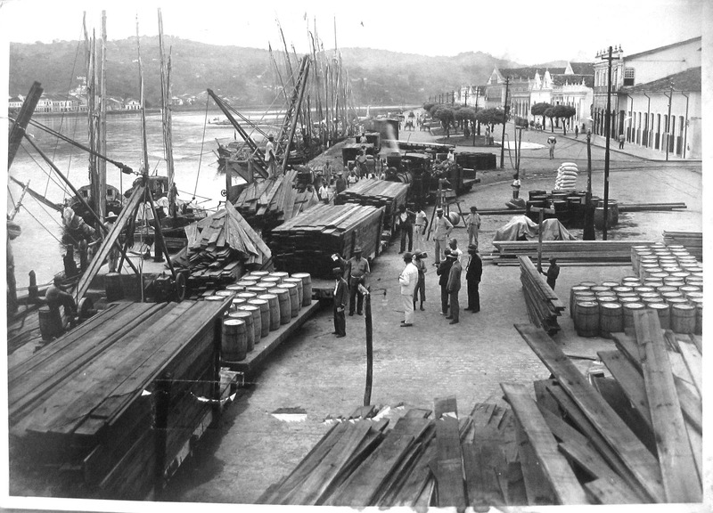 Trabalhadores na orla da Ribeira